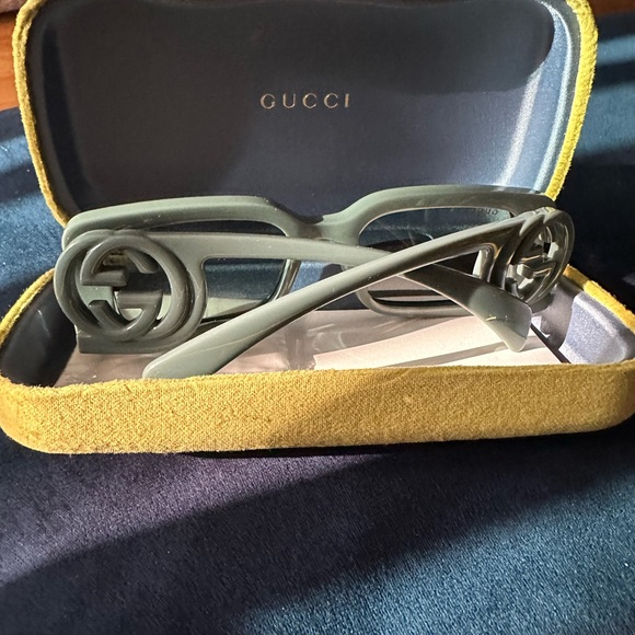 Gucci Sunglasses - Picture 2 of 7
